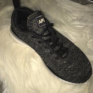 APL Techloom Pro Sneakers
